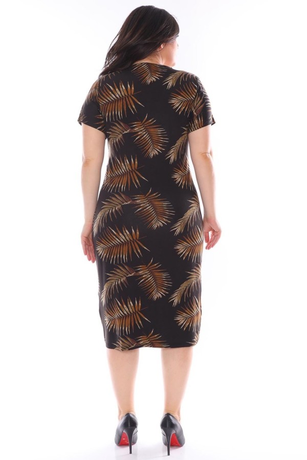 Plius dydžių suknelė su iškirpte