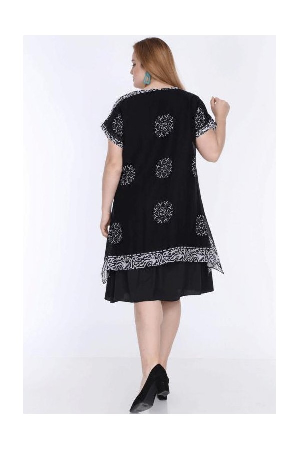 Dvisluoksnė medvilnės suknelė apkūnioms