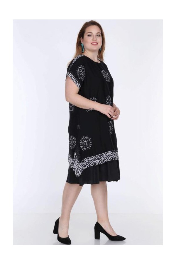 Dvisluoksnė medvilnės suknelė apkūnioms