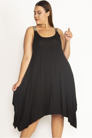 Asimetriška juoda suknelė ant petnešėlių