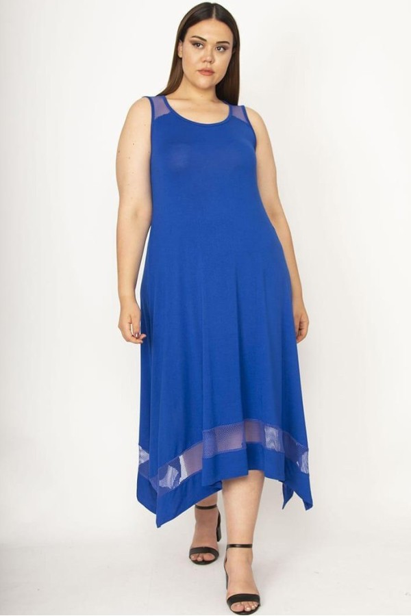 Asimetriška mėlynos spalvos suknelė ant petnešų