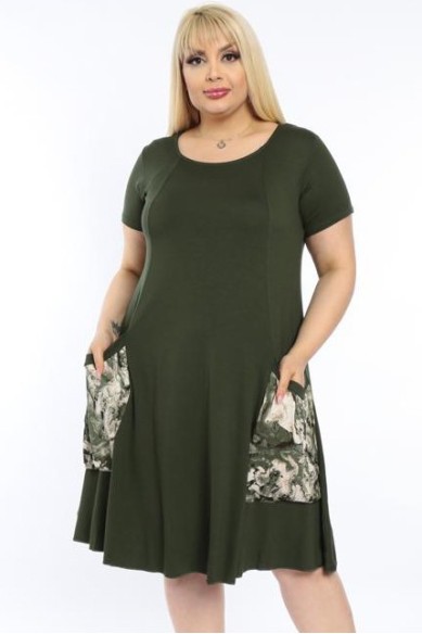 Platėjanti haki suknelė su maxi kišenėmis