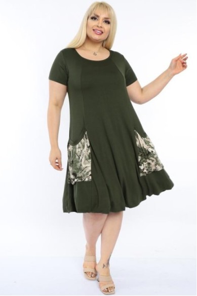 Platėjanti haki suknelė su maxi kišenėmis