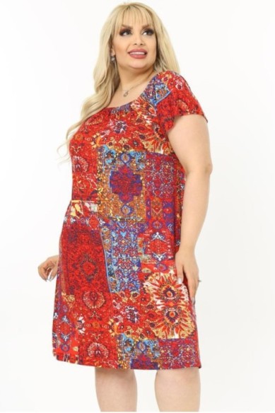 Raštuota raudona suknelė