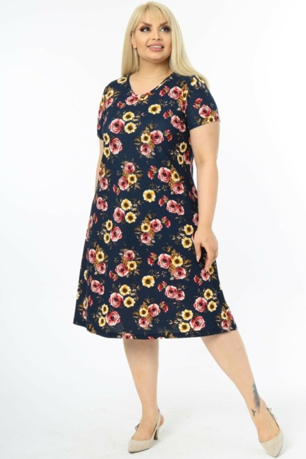 Tamsiai mėlyna gėlėta suknelė