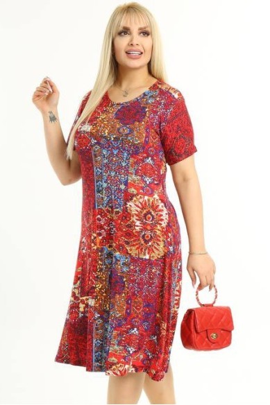 Marga suknelė su raštais