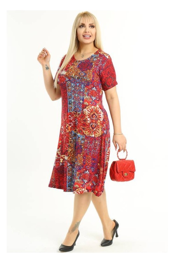 Marga suknelė su raštais