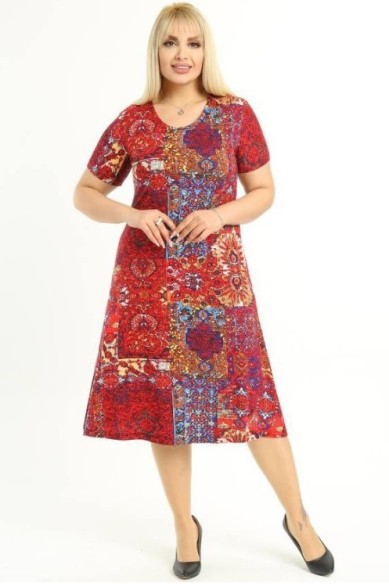 Marga suknelė su raštais