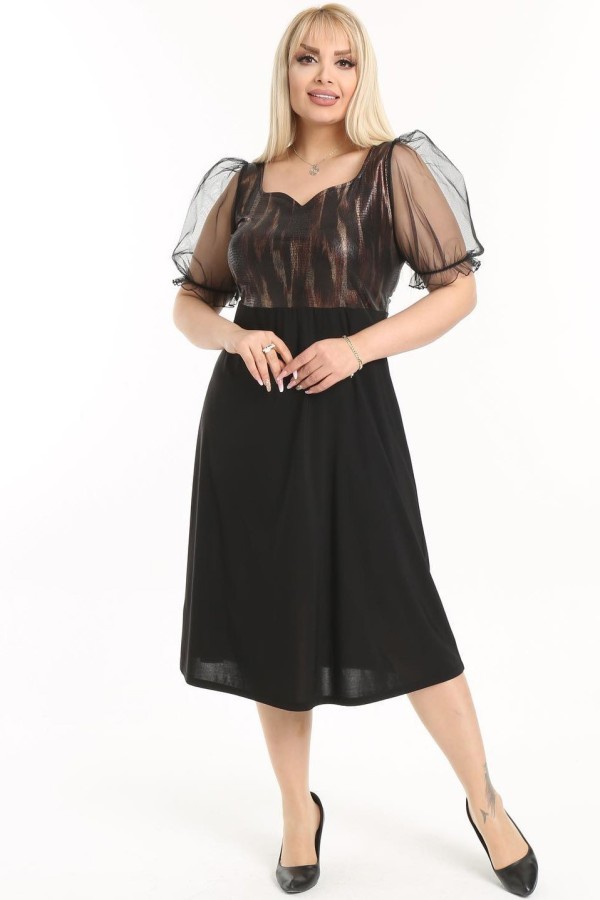 Elegantiška suknelė su tiulo rankovėmis