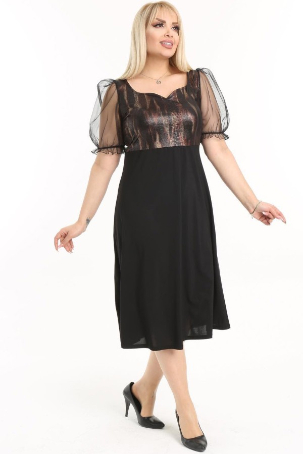 Elegantiška suknelė su tiulo rankovėmis