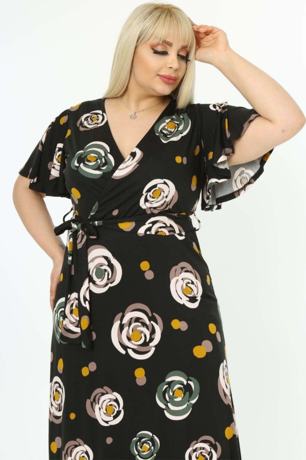 Raštuota suknelė su trikampe iškirpte