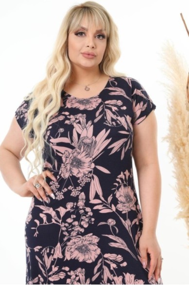 Paprasta moterų suknelė trumpomis rankovėmis