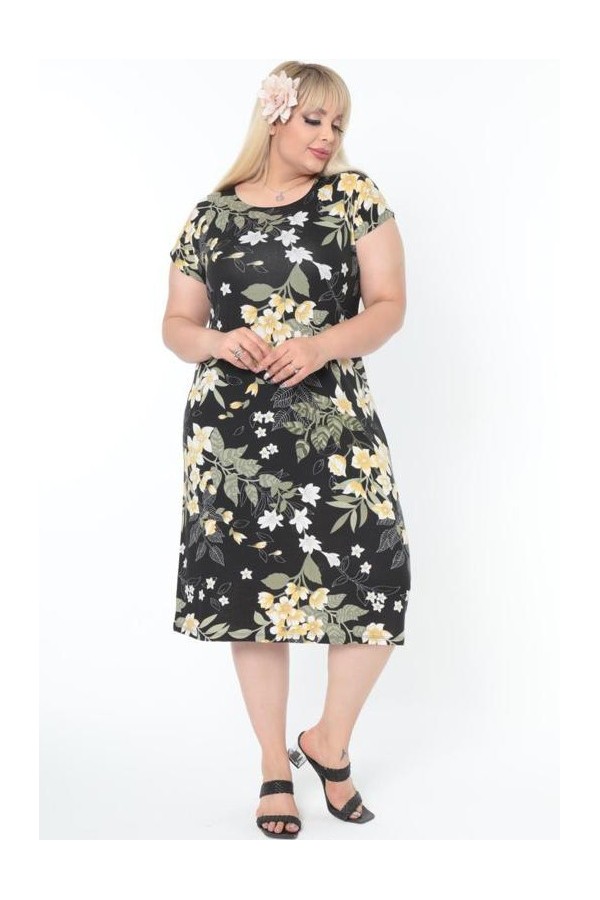 Paprasta gėlėta suknelė apkūnioms