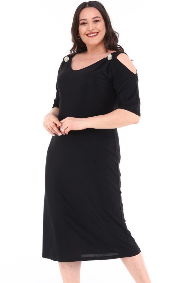 Elegantiška juoda suknelė su sagtimis