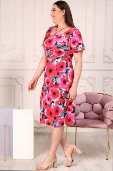 Stilinga ryšskių spalvų suknelė