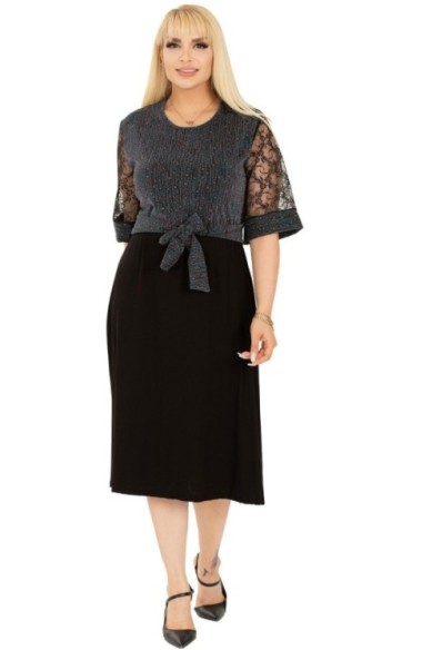 Suknelė su puošniomis rankovėmis ir dirželiu