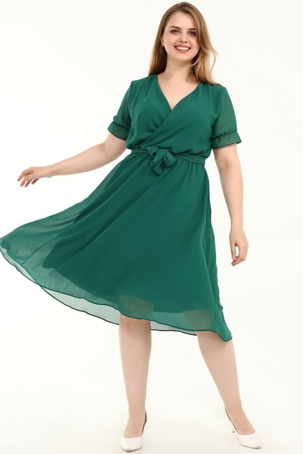 Žalia plazdanti suknelė su dirželiu