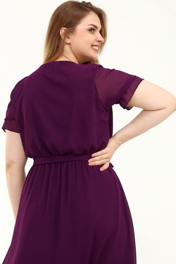 Daili violetinė suknelė trumpomis rankovėmis
