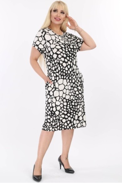 Paprasta juodai balta suknelė