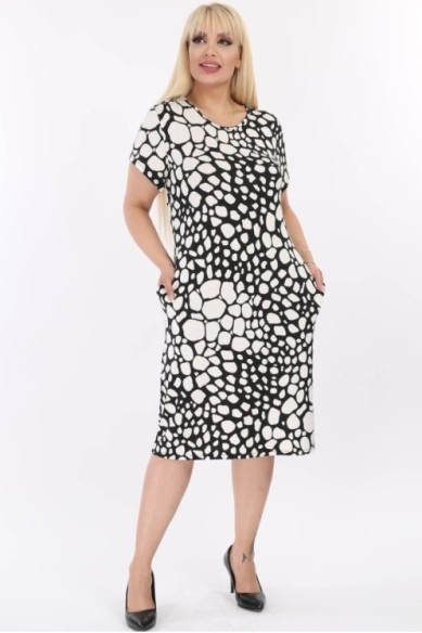 Paprasta juodai balta suknelė