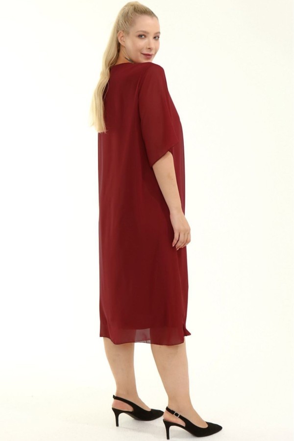 Laisvo stiliaus suknelė apkūnioms