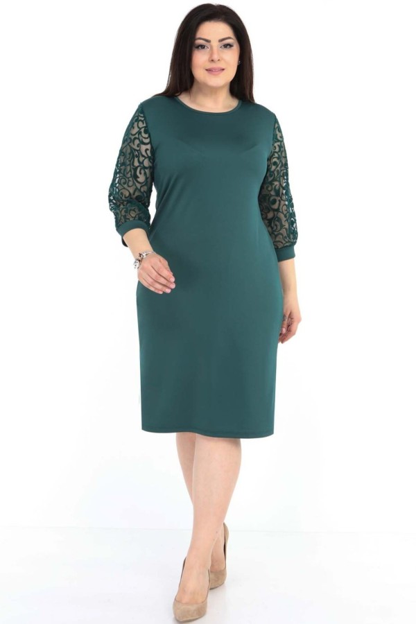 Žalia klasikinio stiliaus suknelė