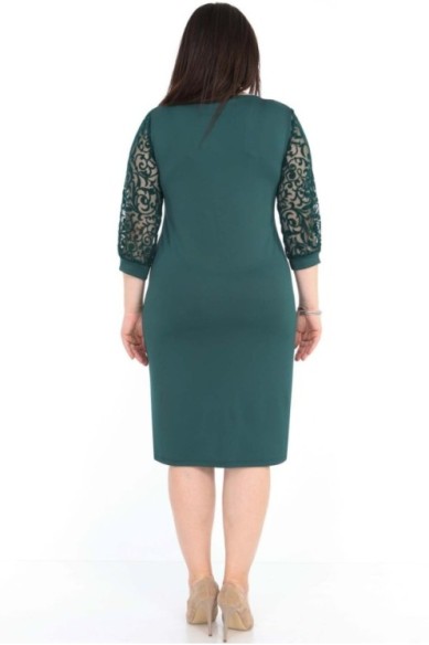 Žalia klasikinio stiliaus suknelė