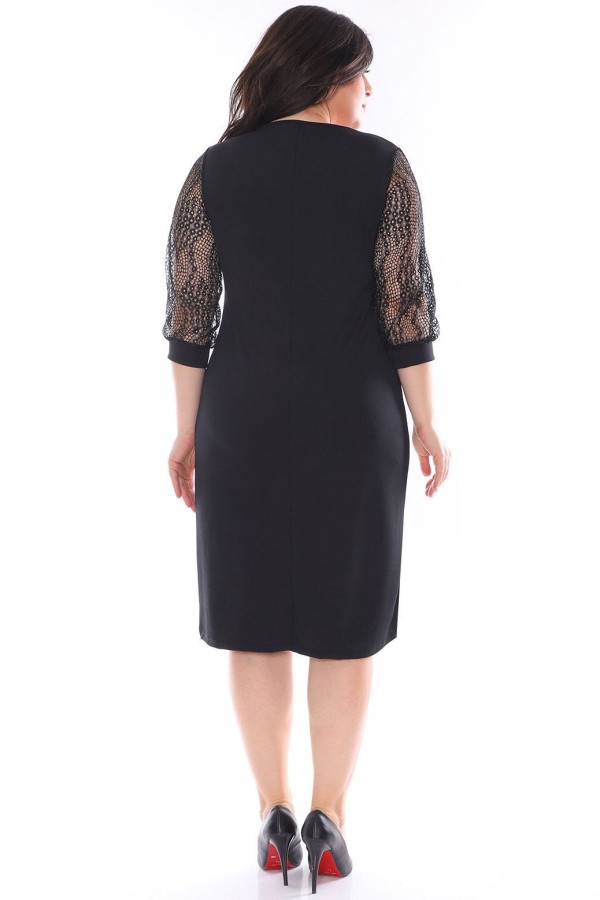 Graži juoda suknelė