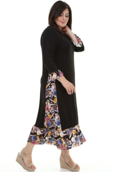 Ilga laisvo stiliaus suknėlė su gėlių motyvais