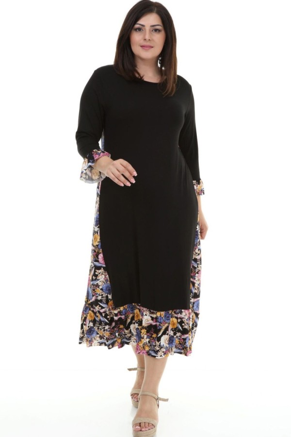 Ilga laisvo stiliaus suknėlė su gėlių motyvais