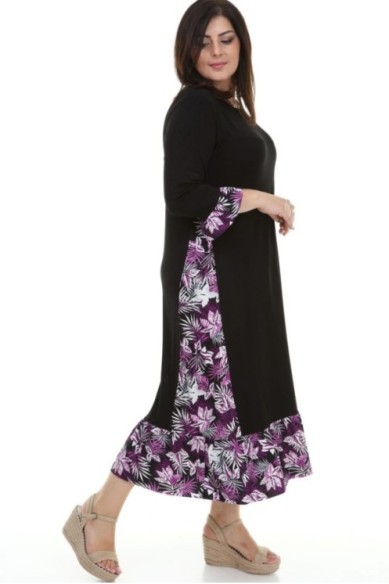 Ilga laisvo stiliaus suknėlė su raštais