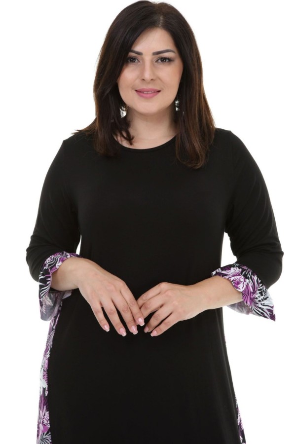 Ilga laisvo stiliaus suknėlė su raštais