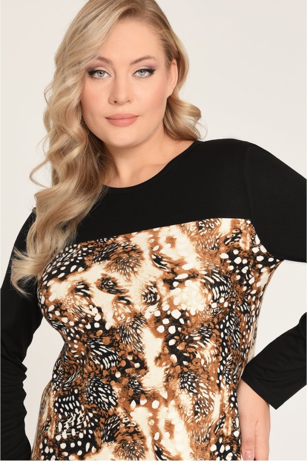 Klasikinė suknelė ilgomis rankovėmis