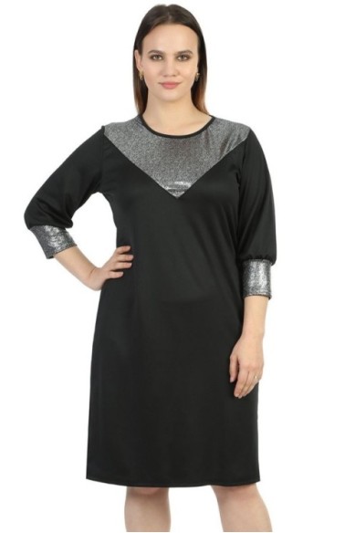 Juoda suknelė su blizgio efektu