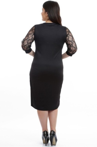 Paprasta juoda suknelė su nėrinių rankovėmis