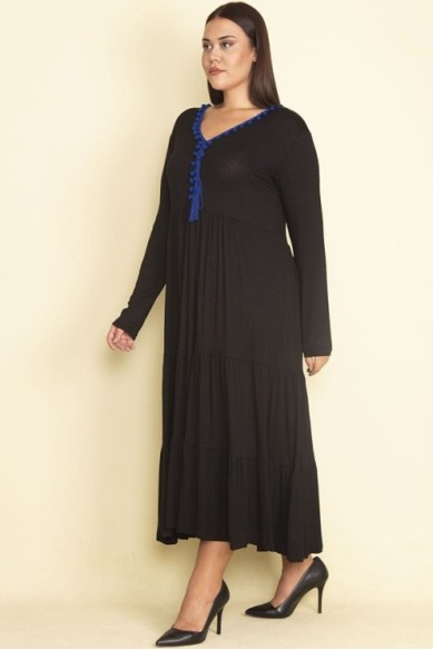 Juoda maxi suknelė ilgomis rankovėmis