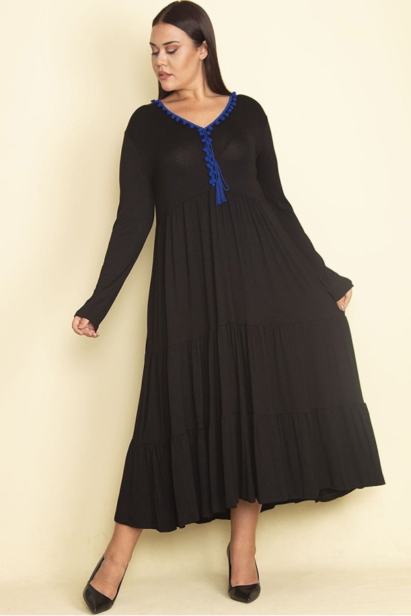 Juoda maxi suknelė ilgomis rankovėmis