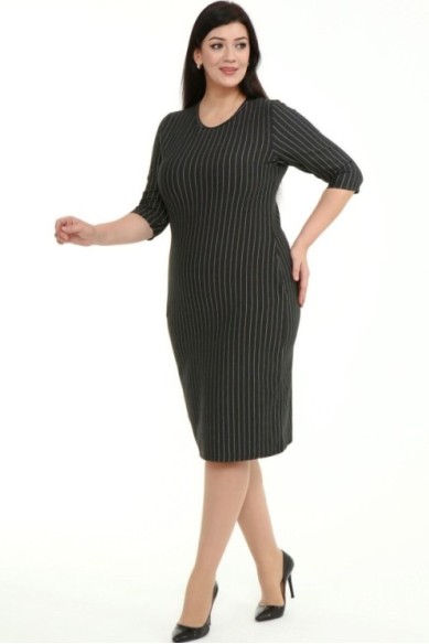 Juoda dryžuota klasikinė suknelė su kišenėmis