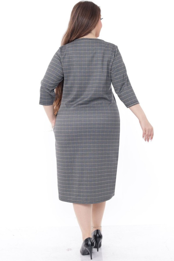 Klasikinė suknelė iš languoto žakardinio audinio