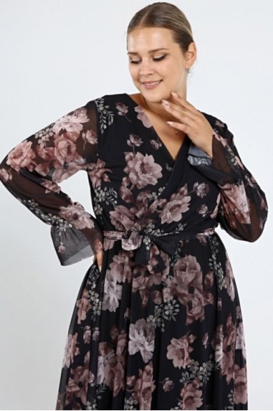 Plazdanti suknelė su dirželiu