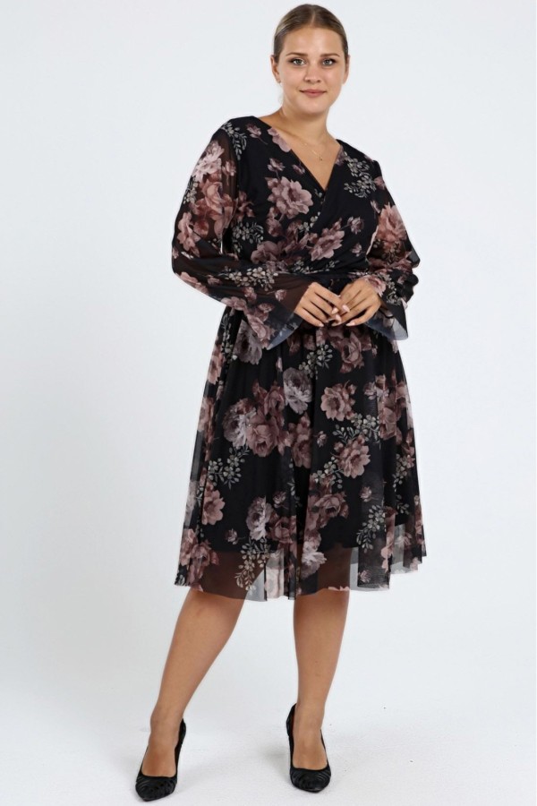 Plazdanti suknelė su dirželiu