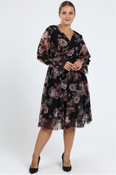 Plazdanti suknelė su dirželiu