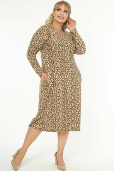 Raštuota suknelė virš kelių