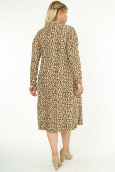 Raštuota suknelė virš kelių