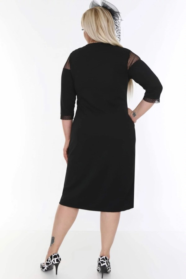 Juoda klasikinė suknelė