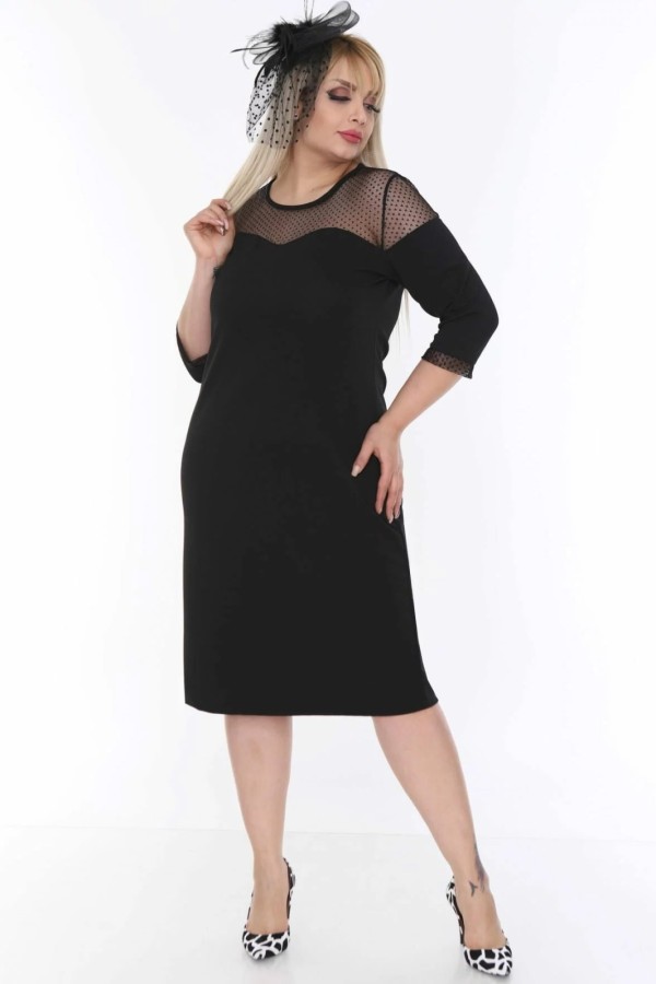 Juoda klasikinė suknelė