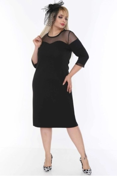 Juoda klasikinė suknelė