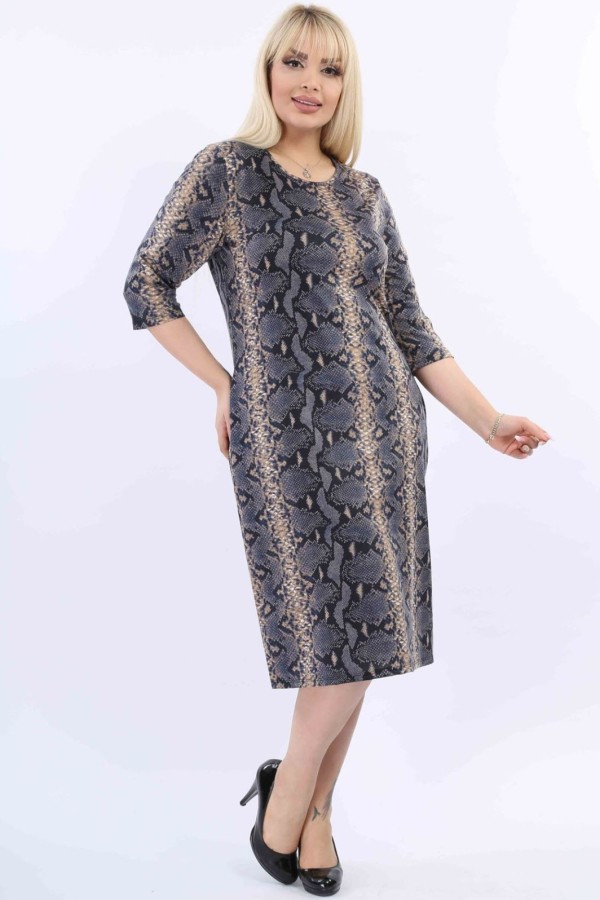 Pilka gyvatės odos rašto suknelė