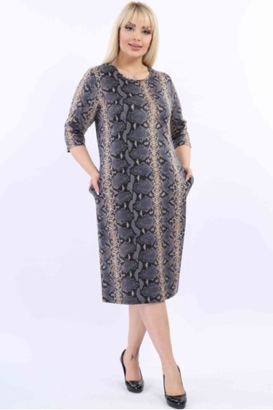 Pilka gyvatės odos rašto suknelė