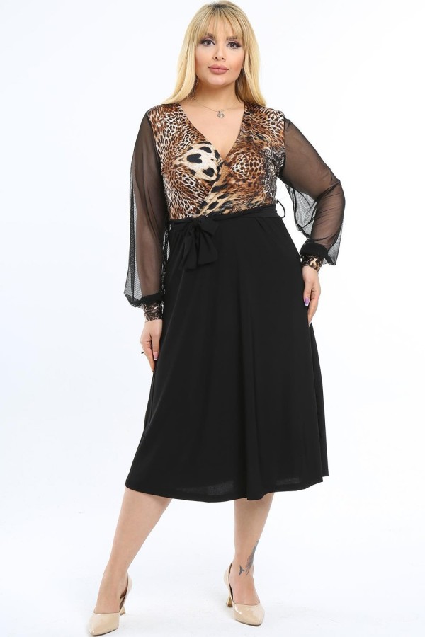 Elegantiška suknelė su dirželiu